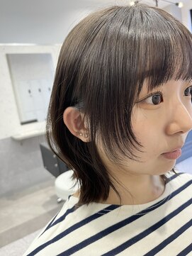 アデプト 北千住店(adept) 【adept北千住　エリスタイル】顔周りウルフレイヤーボブ