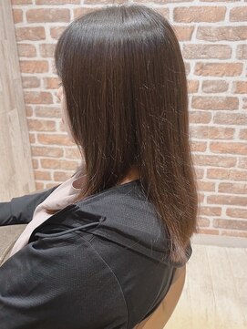 コーエン(cowen) 大人かわいい☆毛先に厚みを残したサラ艶ストレート♪