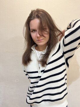 ナンプウ(Nanpu) 顔周りレイヤーカット×オリーブベージュ