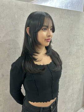 マレバイリベル 西中島(mele. by Libelle) 上品な動きのハイレイヤーカット