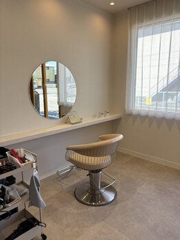 美容室 モコ(mo*co)の写真/大型美容室が苦手な方にもおすすめ◎来店から退店まで完全マンツーマンのサロンです！