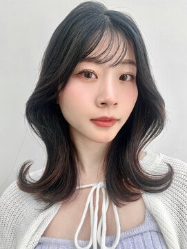 キリ 表参道(kyli) ダークアッシュナチュラルカール艶感薄めバング前髪セミディ