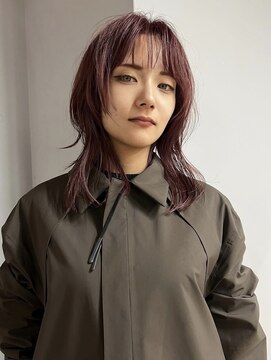 スイ チトセ(suiii chitose) ピンクレイヤー×ミディアムウルフ【千歳美容室】