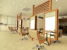 アグ ヘアー シア 岡谷店(Agu hair xia)の雰囲気（ゆったり寛げる居心地の良い空間です。）