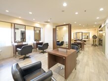 ヘアーサロンソシエ 本厚木店