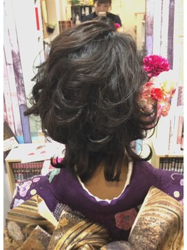 ヒマワリ(HIMAWARI) 成人式ヘア ショート 外ハネ