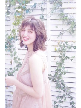 ロンドアベニール 北千住(Lond avenir) namie ナチュラルレイヤー外ハネスタイル