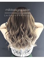 バトー(bAteAu)&nbsp;ブラウン、ハイライト、インナー、グラデーション、エクステ