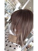 外はねくびれボブアッシュグレージュベージュハイライトブリーチ