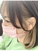 イヤリングカラー　ハイトーンベージュ　ブリーチ