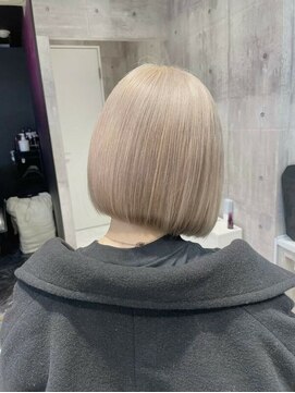 ワンズクロエ 原宿店(ONE's Chloe) ハイトーンボブ/テラコッタ/ミニウルフ/くすみブルー[原宿駅]