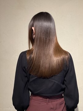 コモレビ(komorebi) 前上がりロング