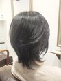 ヘアー グリーン(hair green) ひし形フォルムのミディアムウルフレイヤーは人気スタイルです☆