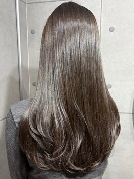 アシリ(asir)の写真/人気の【Aujua】システムトリートメント*内部、外部補修で髪質の悩みを解決し、何度も触れたくなるうる艶髪