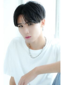 ウォークヘアーリリィ(Walk hair lily) ツーブロックセンターマッシュ×ナチュラルパーマ