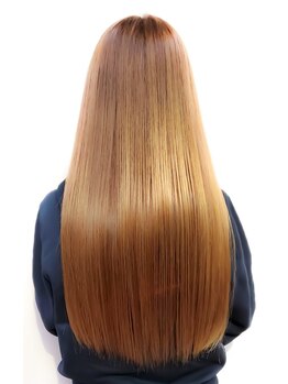 ヘアメイク イズム(HAIR MAKE ism)の写真/ぺたっとならず程よくふんわり♪まっすぐになりすぎない自然なストレートヘア◎【千葉駅/千葉中央駅】
