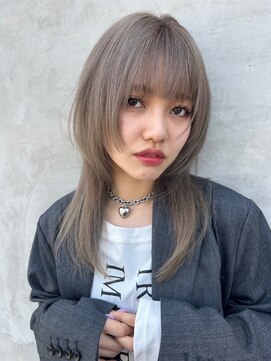 スリーバイベルベット(THREE...by velvet) ハイトーンベージュ/ブロンドベージュ/ブリーチ/ボブ/博多