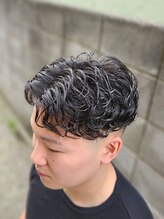 アンドザバダス(&THE BADASS) ツーブロック×アイロンパーマ