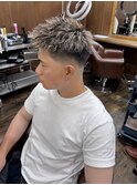ハイライトメッシュツイストパーマスキンフェード