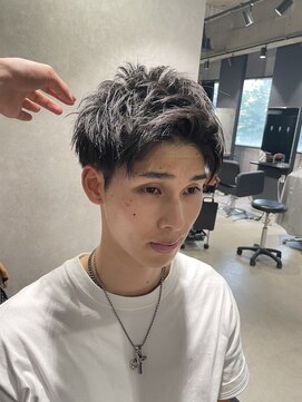 アンダーバーホワイト 京橋店(_WHITE) スパイキーショート