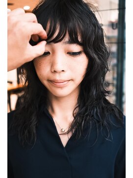 ミューズ バイ ケンジ(MUSE by KENJE) レイヤーパーマミディアム