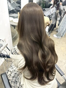 リラ バイ ミラ 新宿(LILA by MILA) ココアブラウン/チョコレートブラウン/チャコールグレー