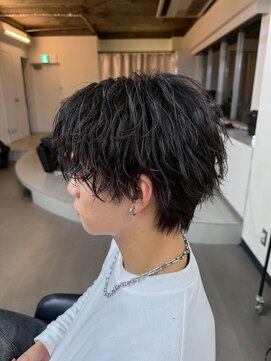 プルーブトウキョウ 渋谷(PROVE TOKYO) メンズセンターパート　シャドウパーマ