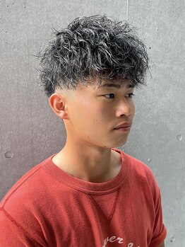 & salon/Men's 仙台【アンドサロンメンズ】の写真/【眉カット＋1000円でご案内】再現性抜群の技術と、髭・眉ケアで隙のない洗礼された仕上がりをご提供＊