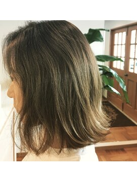 ナタル(natal) 切りっぱなしボブ