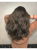 カーキベージュ ニュアンスカラー　ハイライト　新宿　美容室