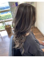 リズ オブ ヘアー(Lis of hair) コントラストハイライト☆グレージュ