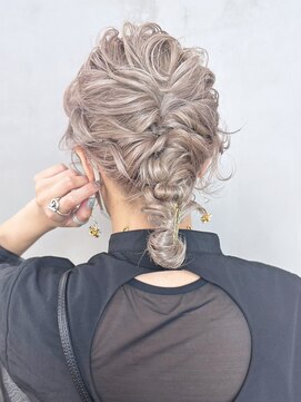 アルバム 渋谷パルコ(ALBUM) おくれ毛ブリーチホワイトベージュハイトーン_ba421041