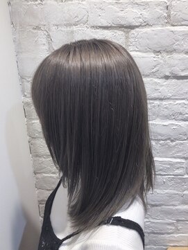 アース オーセンティック 三鷹店(EARTH Authentic) グレージュカラー