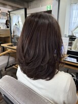 カシー(Casii) 40代50代厳選ミディアムレイヤーボブ。