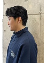 ファム(FAM)&nbsp;刈り上げ　ツーブロック　フェザーパーマ　代官山　中目黒