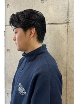 ファム(FAM) 刈り上げ　ツーブロック　フェザーパーマ　代官山　中目黒