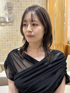 ピークアブー 銀座並木通り(PEEK-A-BOO) ★ミディアムウルフレイヤー大人ブリーチシースルーバング