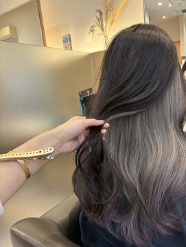 ウイバイファースト(u'i by first) ≪お洒落なデザインカラー♪≫グレージュ×インナーカラー