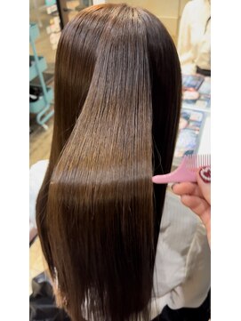 ディフィー 渋谷(defi) 縮毛矯正のメンテナンスで髪質改善トリートメントを！