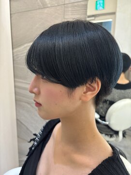 アナ ラーナ(Anna Lanna) ハンサムショート、ボーイズショート、ブルージュ