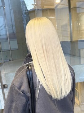 ヲタク(wotaku.) 抜きっぱなしブロンドハイトーンカラーブリーチのみ初カラー金髪