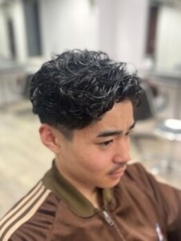 Men's LOOPA【メンズルーパ】三宮/元町/メンズパーマ/曲がる縮毛矯正/眉毛カットの写真/きめ細やかな配慮と丁寧なヒアリングが好評◎理想を超える似合わせヘアをご提案！眉のお手入れもお任せ◆