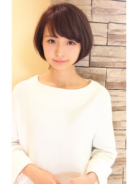 レウナ 外苑前(Reuna) ３０代・４０代に人気お手入れも簡単丸みが可愛いショートボブ