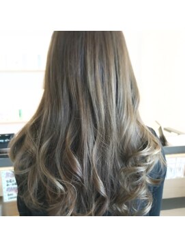 サロンドポプリ 志都美(salon de poupuri) 3Dハイライトカラー