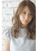 濡れ髪　切りっぱなし　オリーブカラー　セミウェットウェーブ