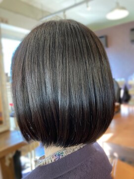 ベッカ(Becca) ワンレンボブ