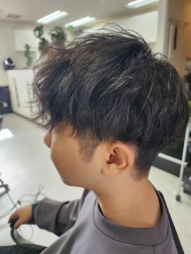 トレチェント八王子(TRECENTO) ツーブロパーマ