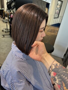 トレス(TRESS) 内巻きボブ　レイヤーボブ　ミニボブ　切りっぱなし