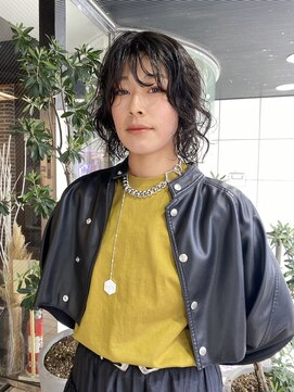 ヘアーアンドメイク ビス(HAIR&MAKE bis) ウルフパーマ ボブパーマ レイヤーカット　【中西思実】