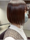 前下がりストレートボブ